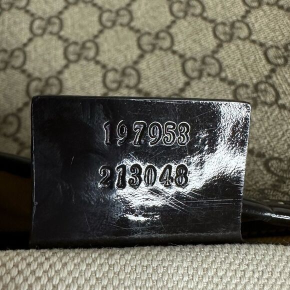 💯Authentic Gucci Tote Magnetic Closure 🍀 - Picture 13 of 17
